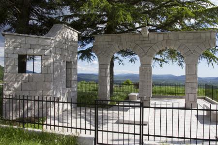 spomenik, Foto: Sara Kozlovič